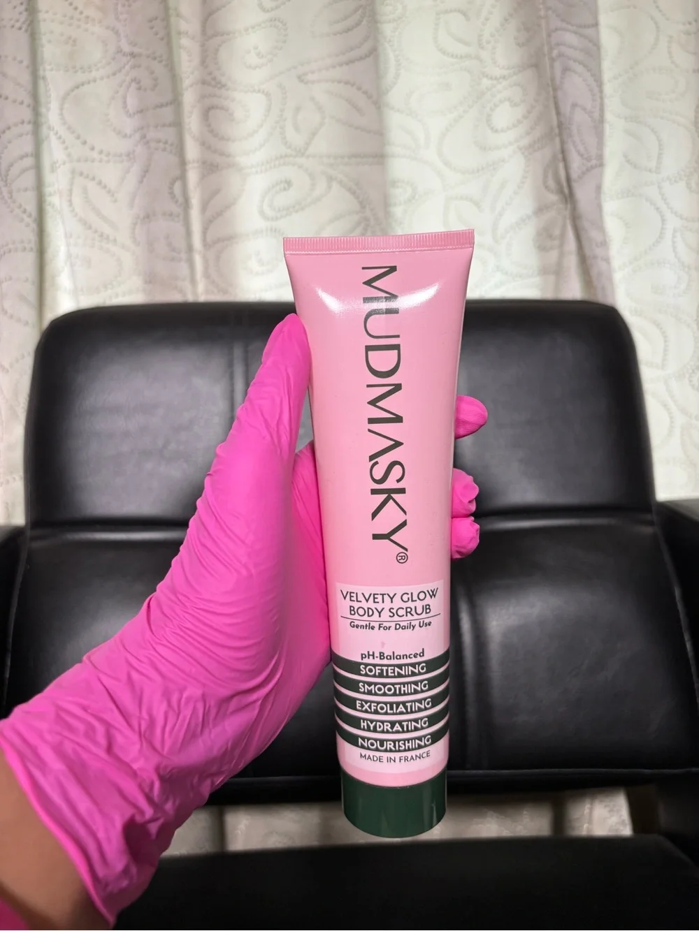Mudmasky Velvety Glow Body Scrub